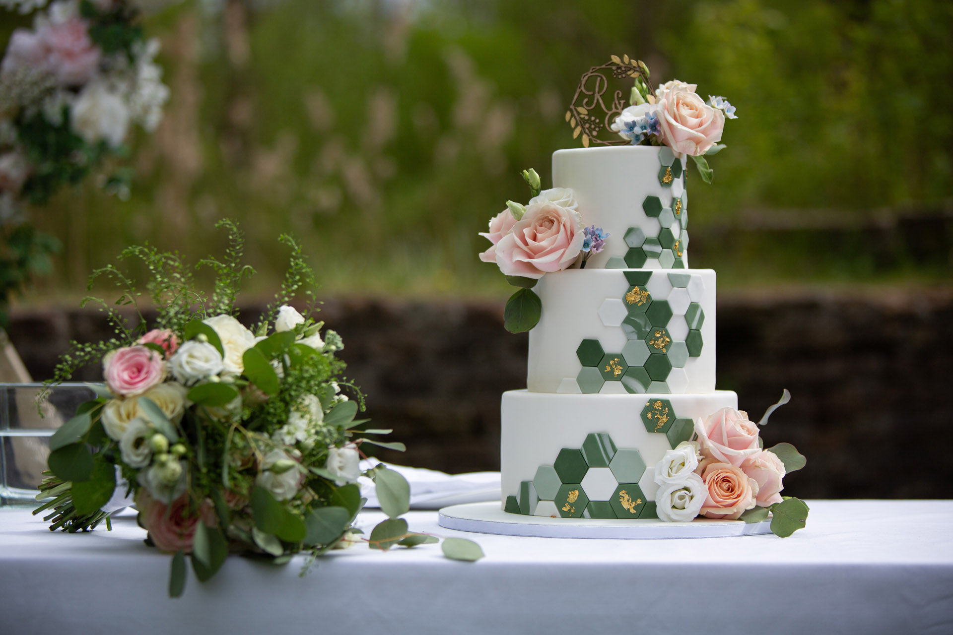 hexagon green wedding cake modern