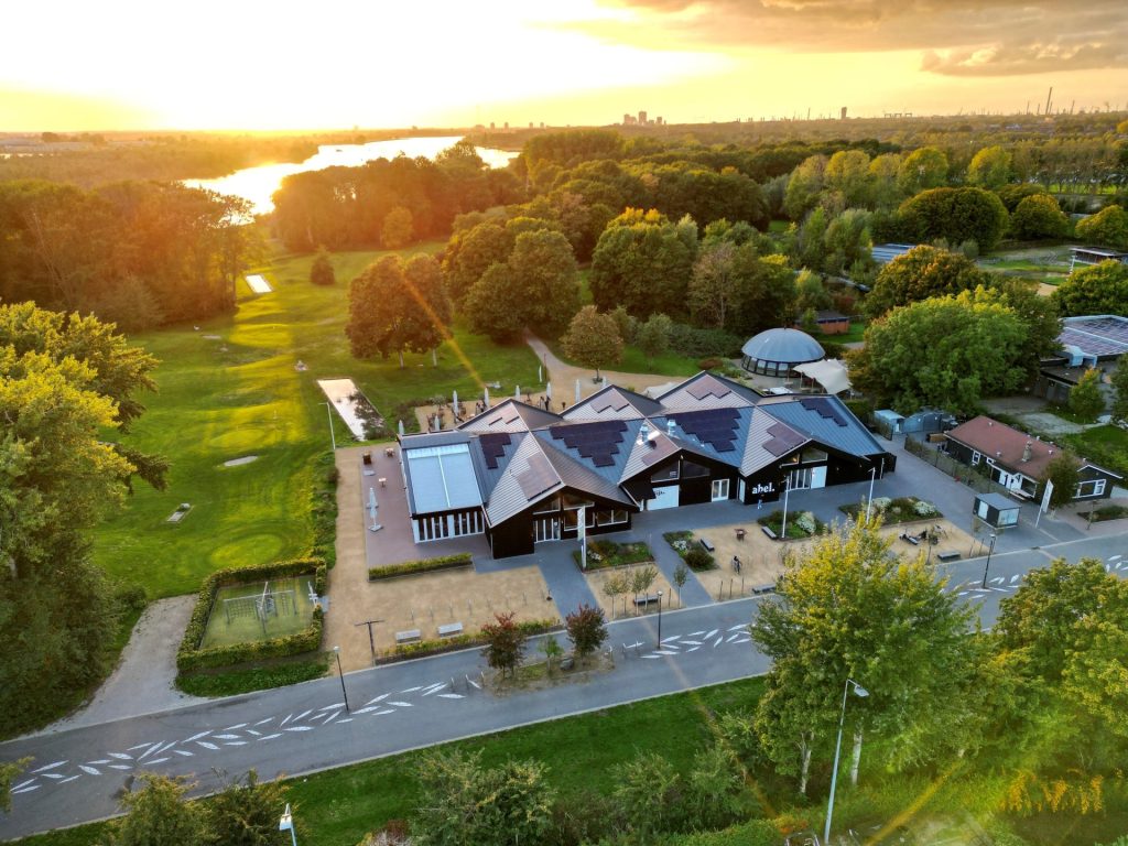 Drone Abel zonsondergang